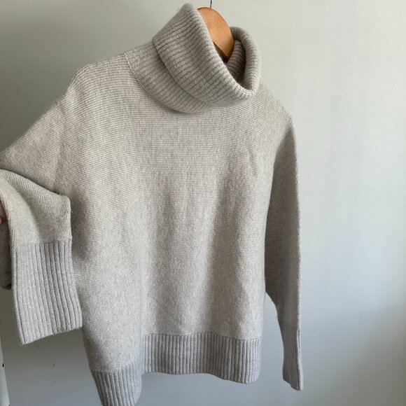 Banana Republic Grey Wool Turtleneck. M/L - Picture 2 of 5